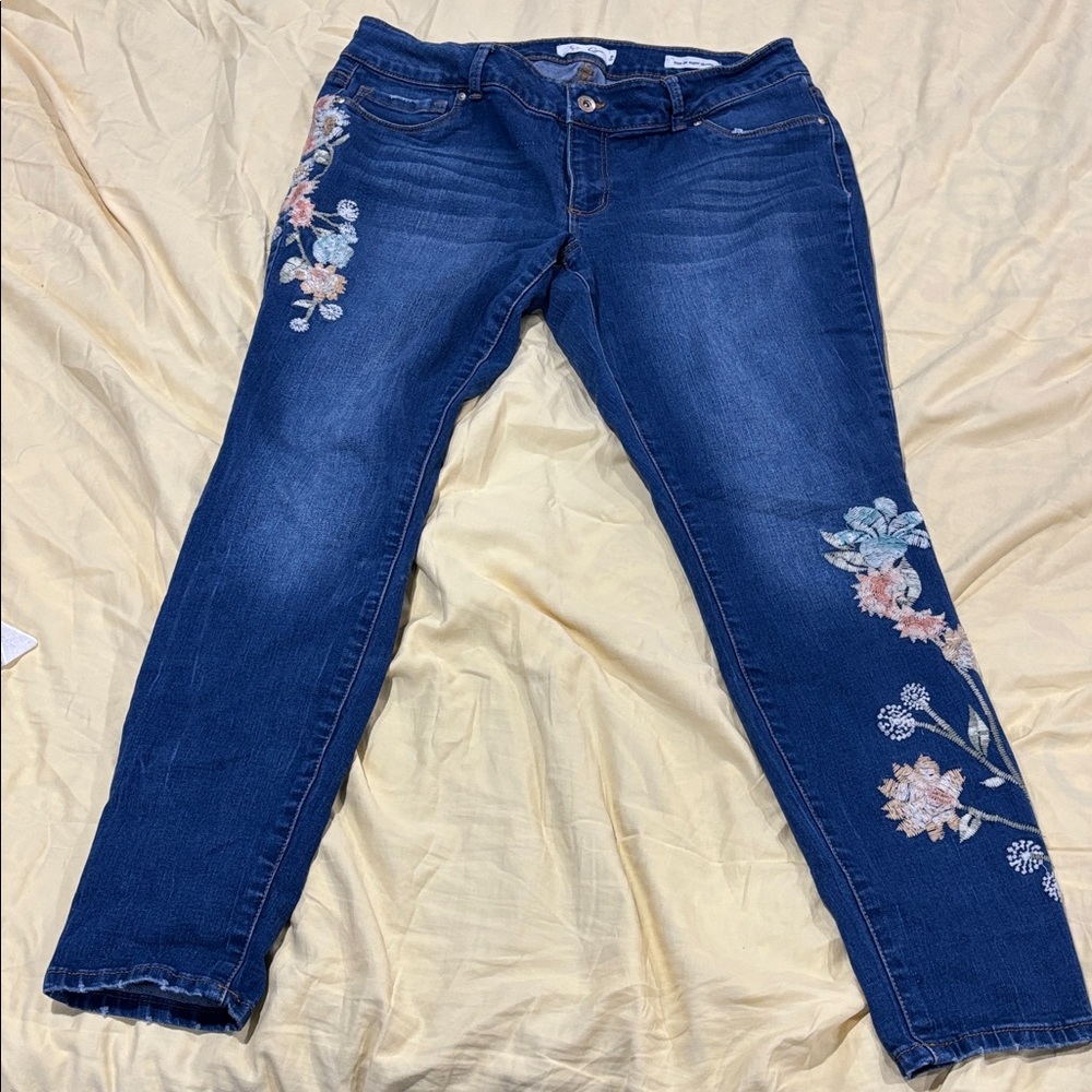 Jessica Simpson Floral Embroidered Skinny Jeans